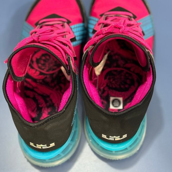 Nike Lebron 18 Low Men's Fireberry/ Black Sneakers Size 10- Used - Picture 6 of 11
